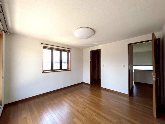 ウォークインクローゼット付きの洋室！