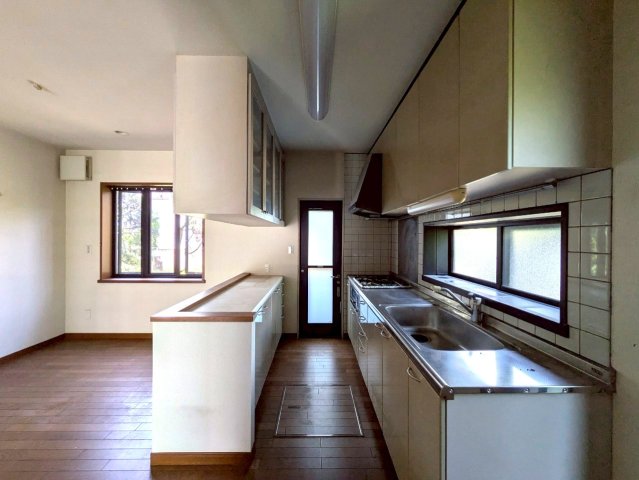 キッチンにはカウンター付き！