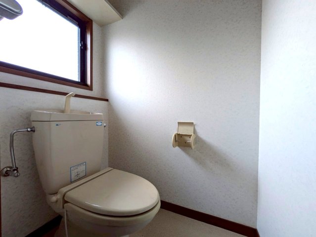 トイレは1階と2階の2ヶ所についております！