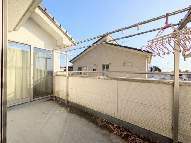 バルコニーは２部屋から行き来できます！