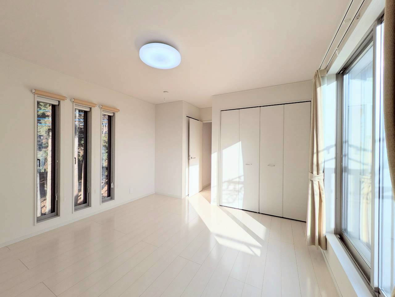 約８．５帖の洋室！