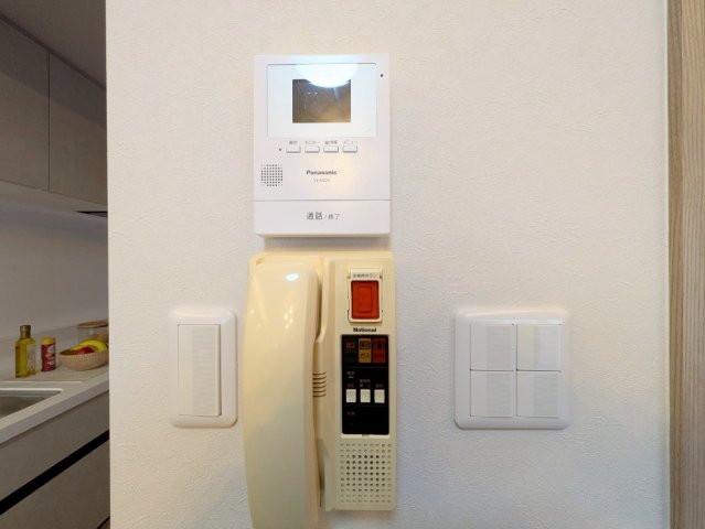 インターホン