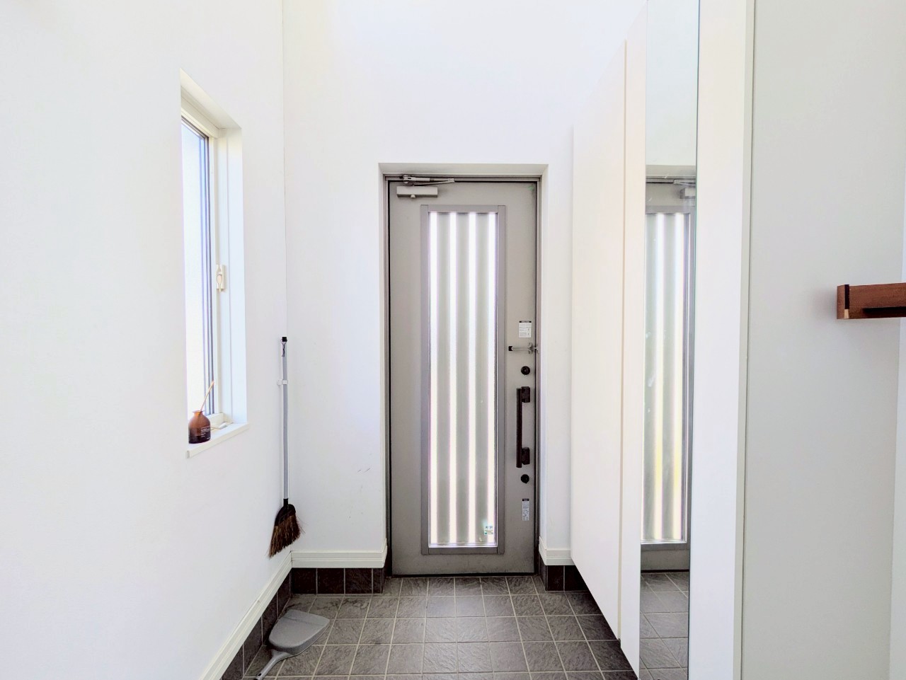 毎日のいってきますとただいまはこの玄関で!