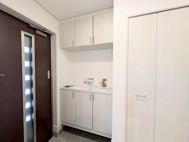 毎日のいってきますとただいまはこの玄関で！