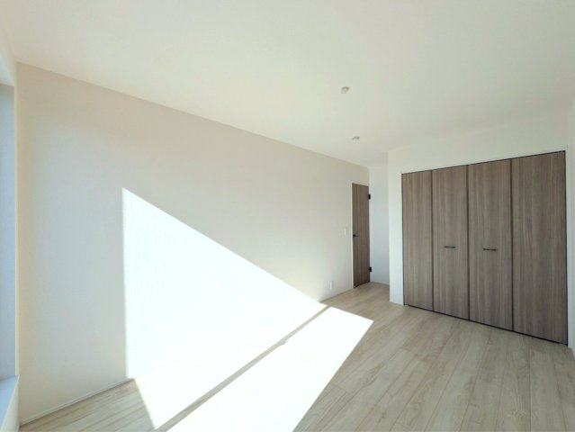 約６．０３帖の洋室！