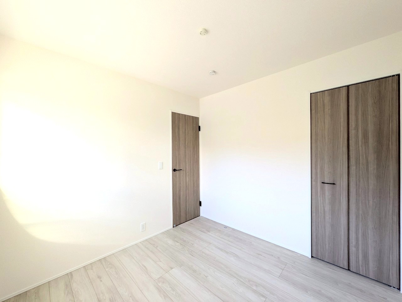 １階洋室は約４．５帖！