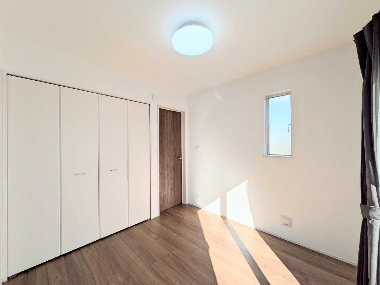 １階洋室は約４．５帖！