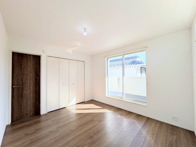 約７帖の洋室！