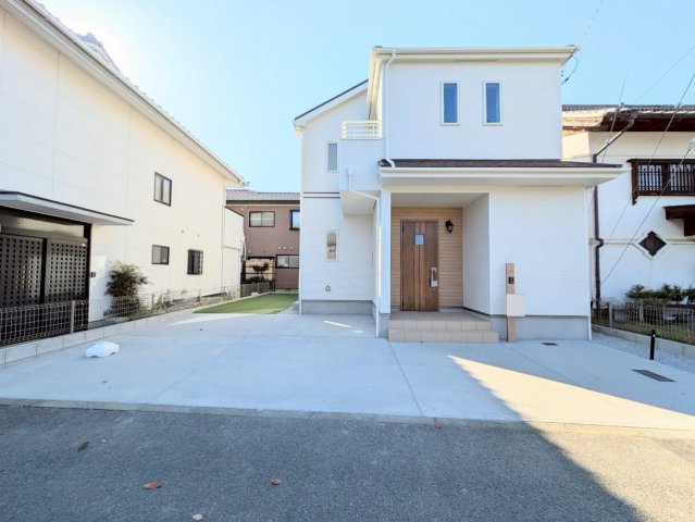 お車約２台駐車可能！