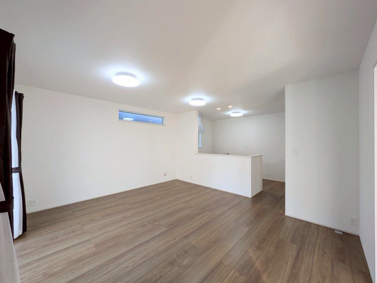 リビング約１７帖！ご家族みんなが集まる場所です♪