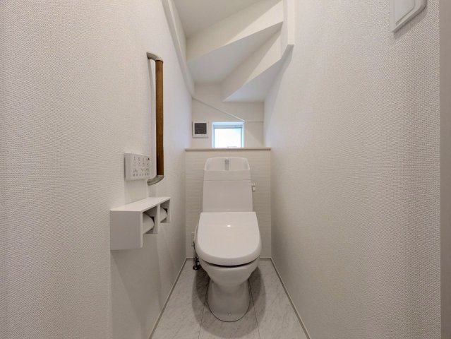 トイレは１階と２階の２ヶ所についております！