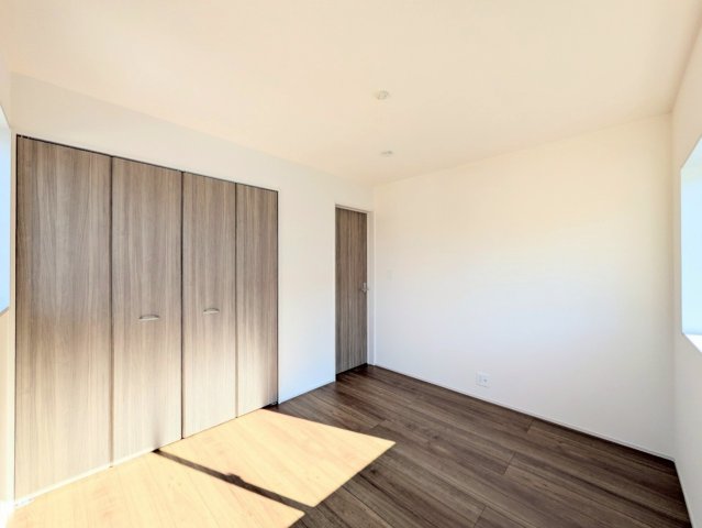 約5.25帖の洋室!