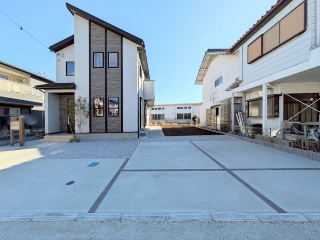 お車約3台駐車可能!