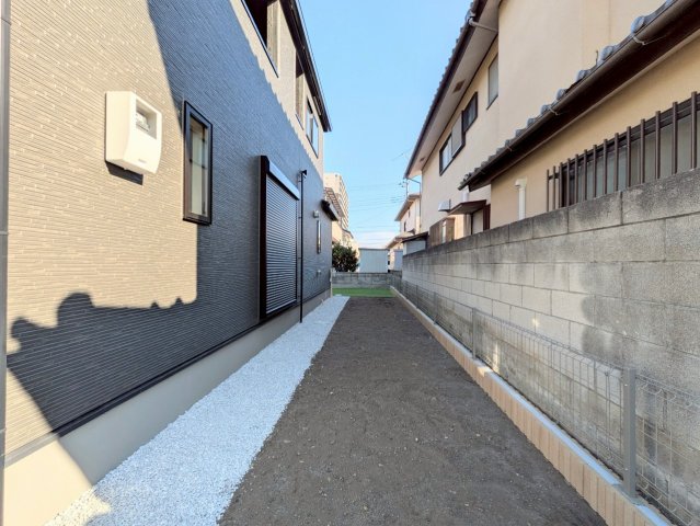 お庭はちょっとしたガーデニングにも◎