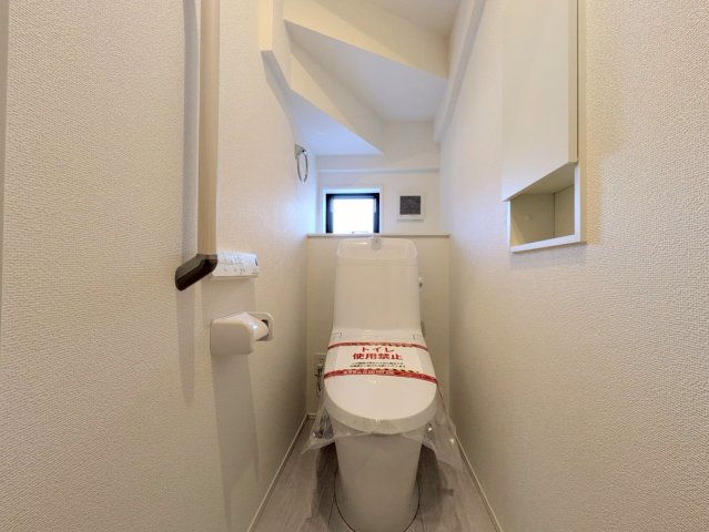 トイレは１階と２階の２ヶ所についております！