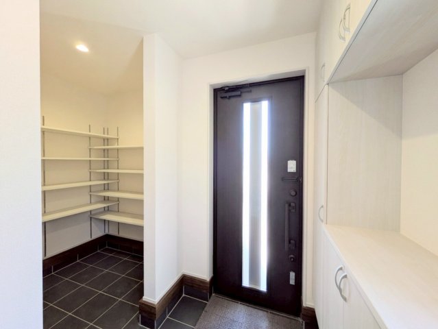 毎日のいってきますとただいまはこの玄関で!