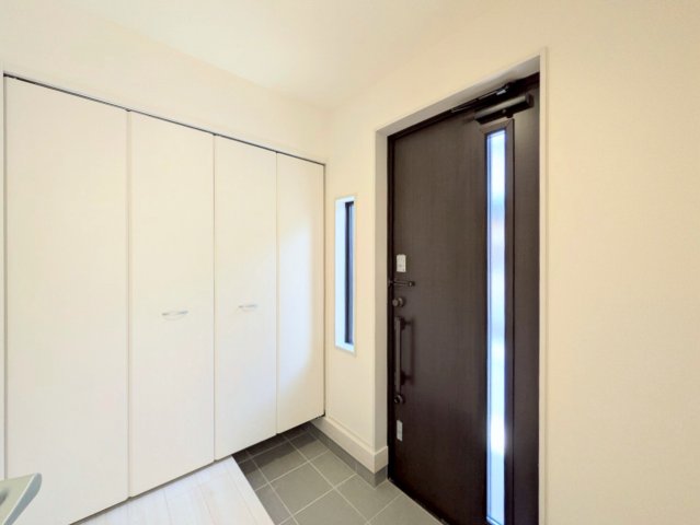 毎日のいってきますとただいまはこの玄関で!