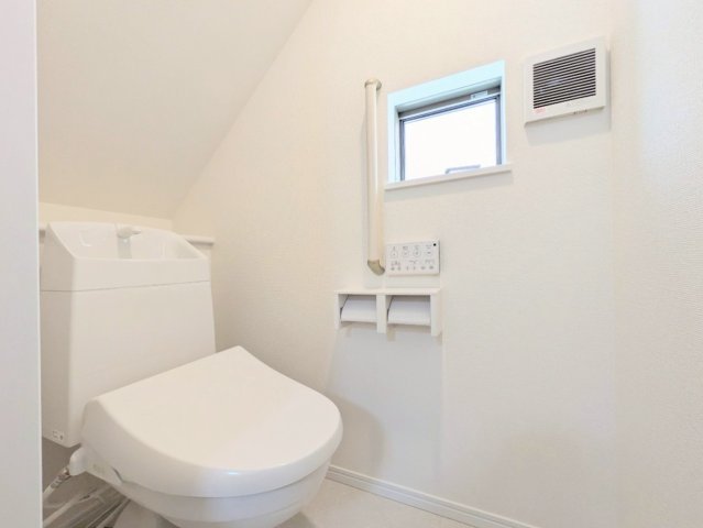 トイレは1階と2階の2ヶ所についております！