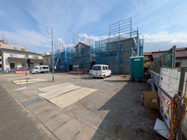 建築中