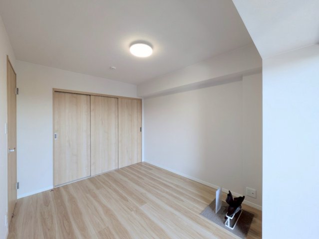 約5.8帖の洋室！