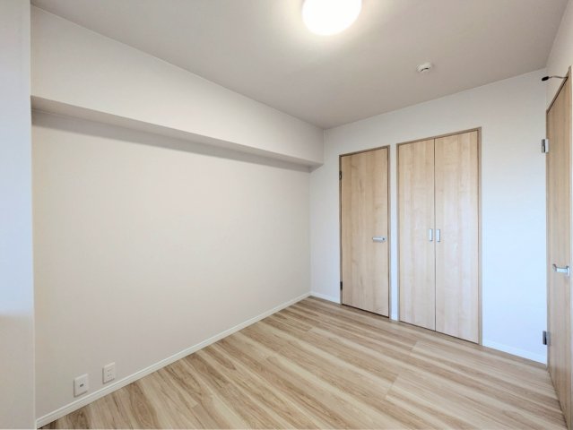 約5.7帖の洋室！