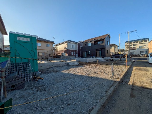 建築中