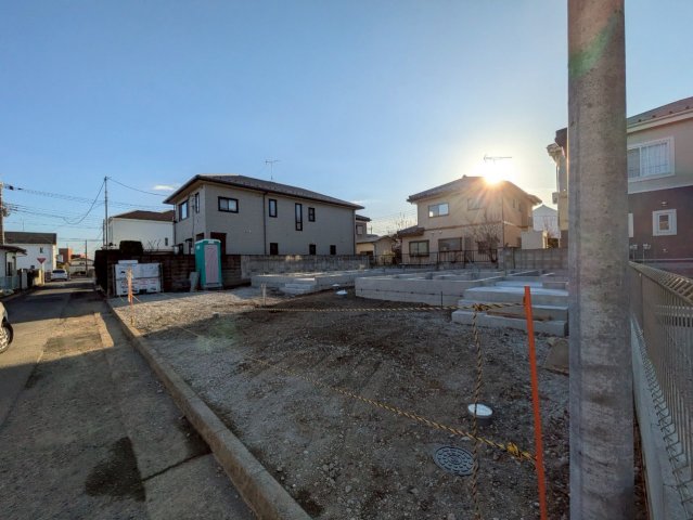建築中