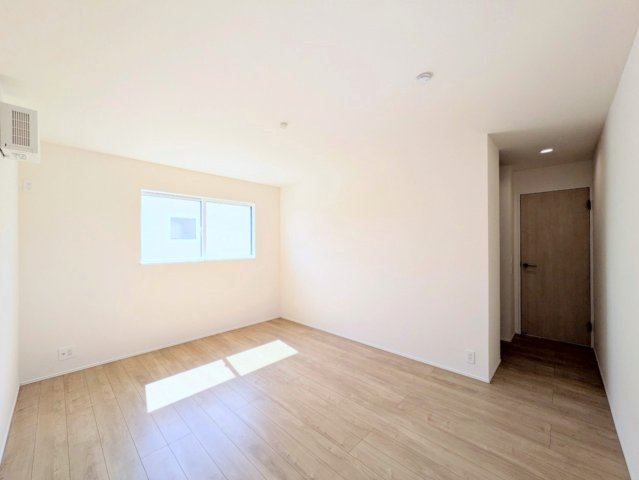 約8.8帖の洋室！