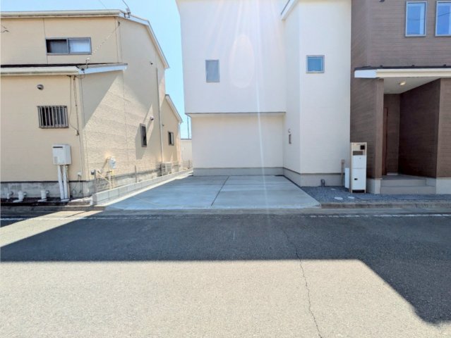 お車約2台駐車可能！