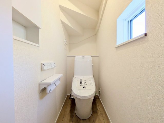 トイレは1階と2階の2ヶ所についております!