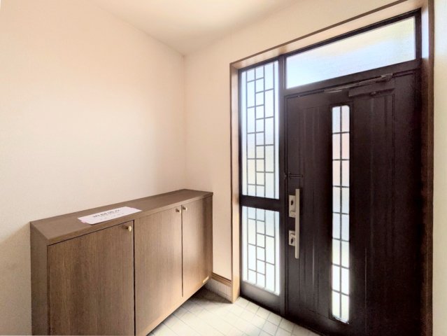 毎日のいってきますとただいまはこの玄関で！