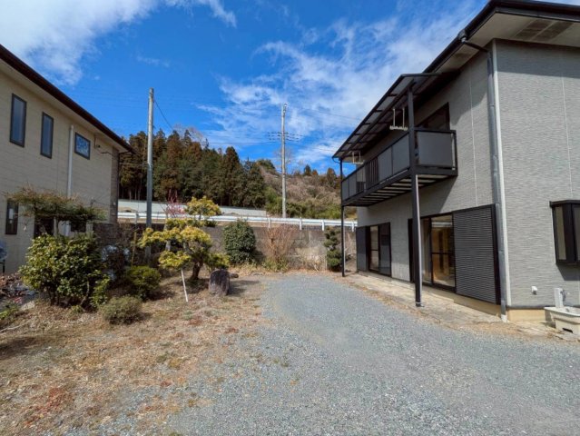 お庭には木々が植えられています♪