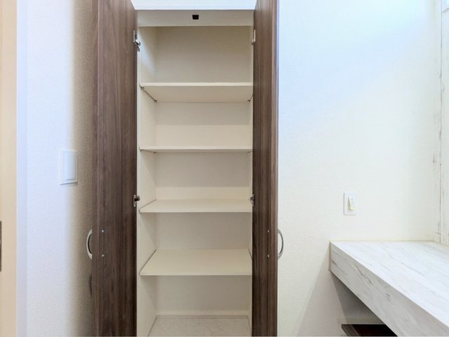 洗面所には収納付き！