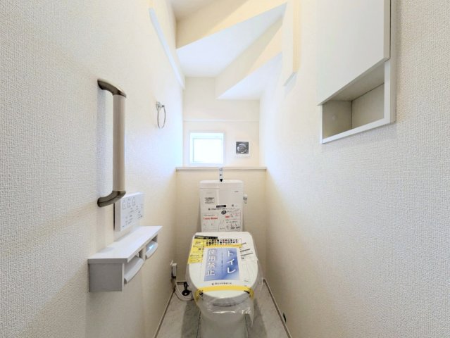 トイレは1階と2階の2ヶ所についております！