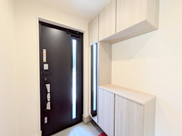 毎日のいってきますとただいまはこの玄関で！