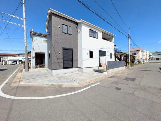 お車約2台駐車可能！