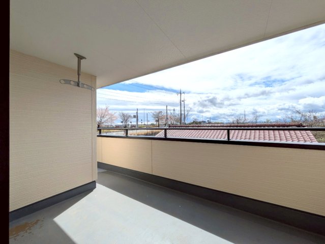 バルコニーは二部屋から行き来できます！