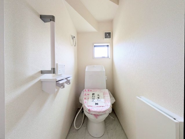トイレは1階と2階の2ヶ所についております！