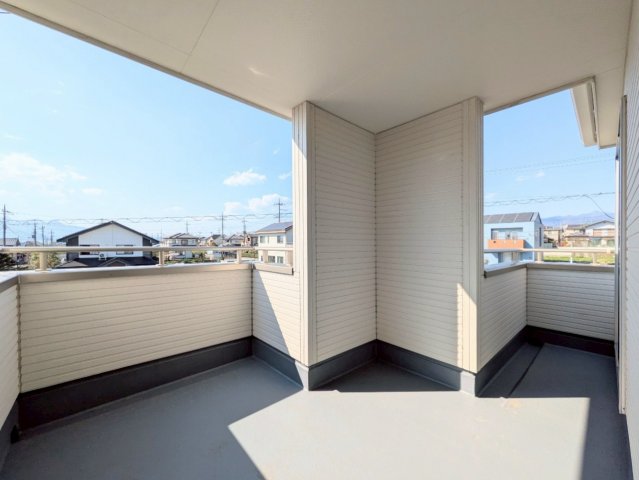 バルコニーは廊下から行き来できます！