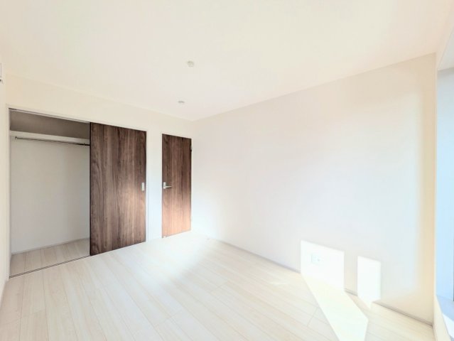 約6帖の洋室!