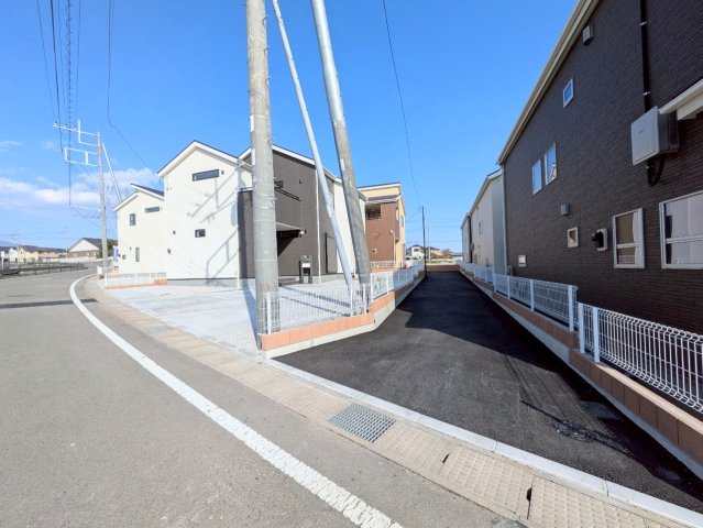 お車約3台駐車可能！