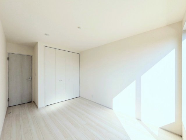 約6.5帖の洋室！