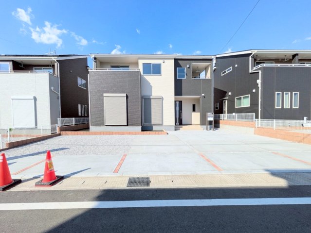 お車約3台駐車可能！