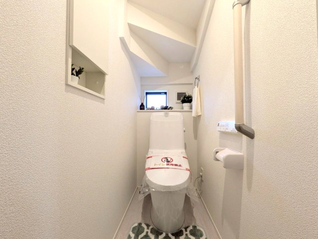 トイレは1階と2階の2ヶ所についております!