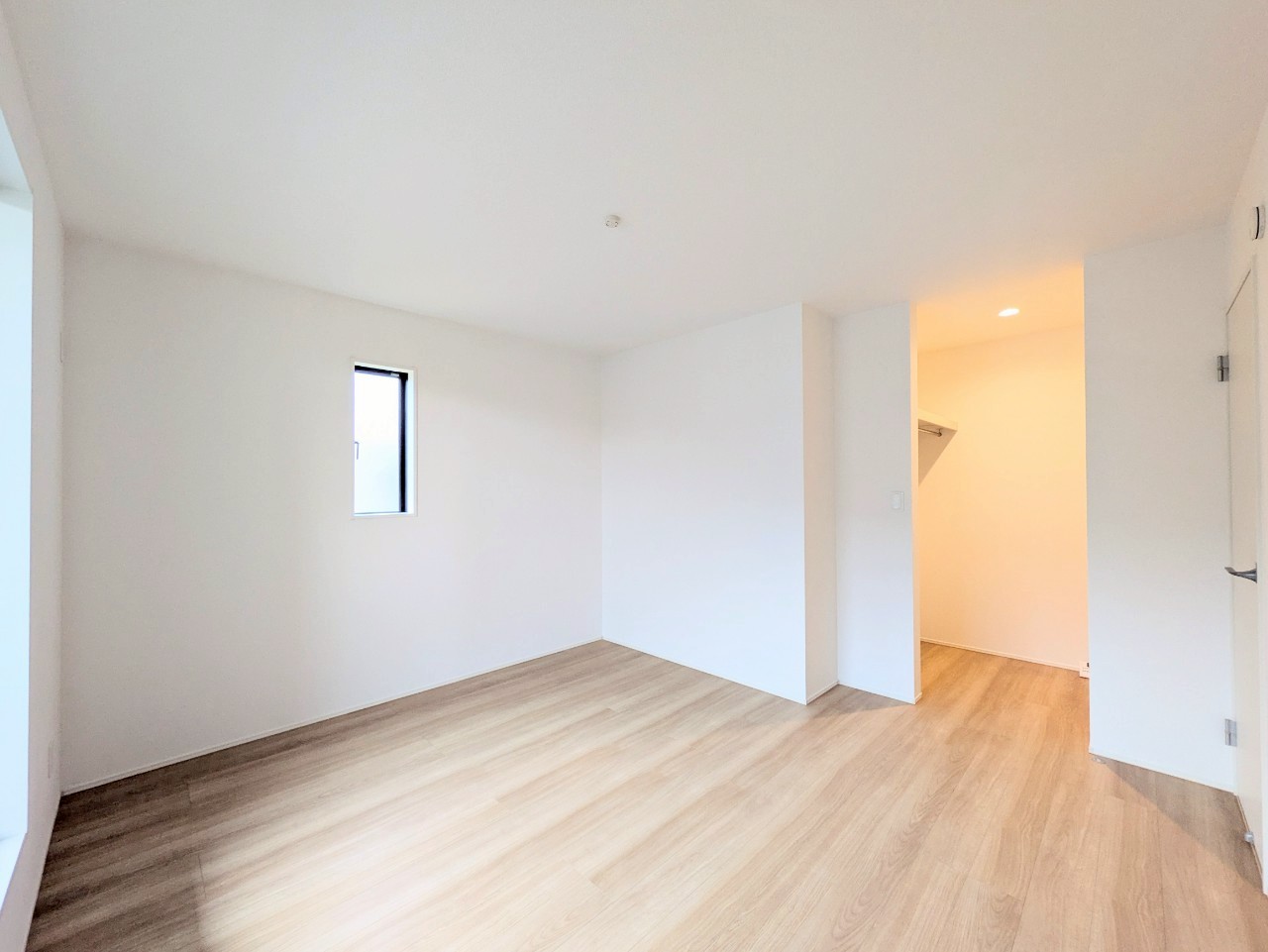 約7.5帖の洋室！