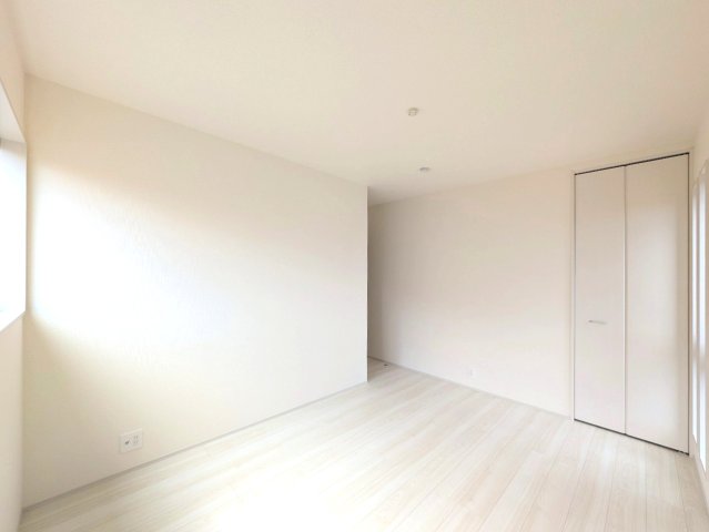 約6.5帖の洋室！