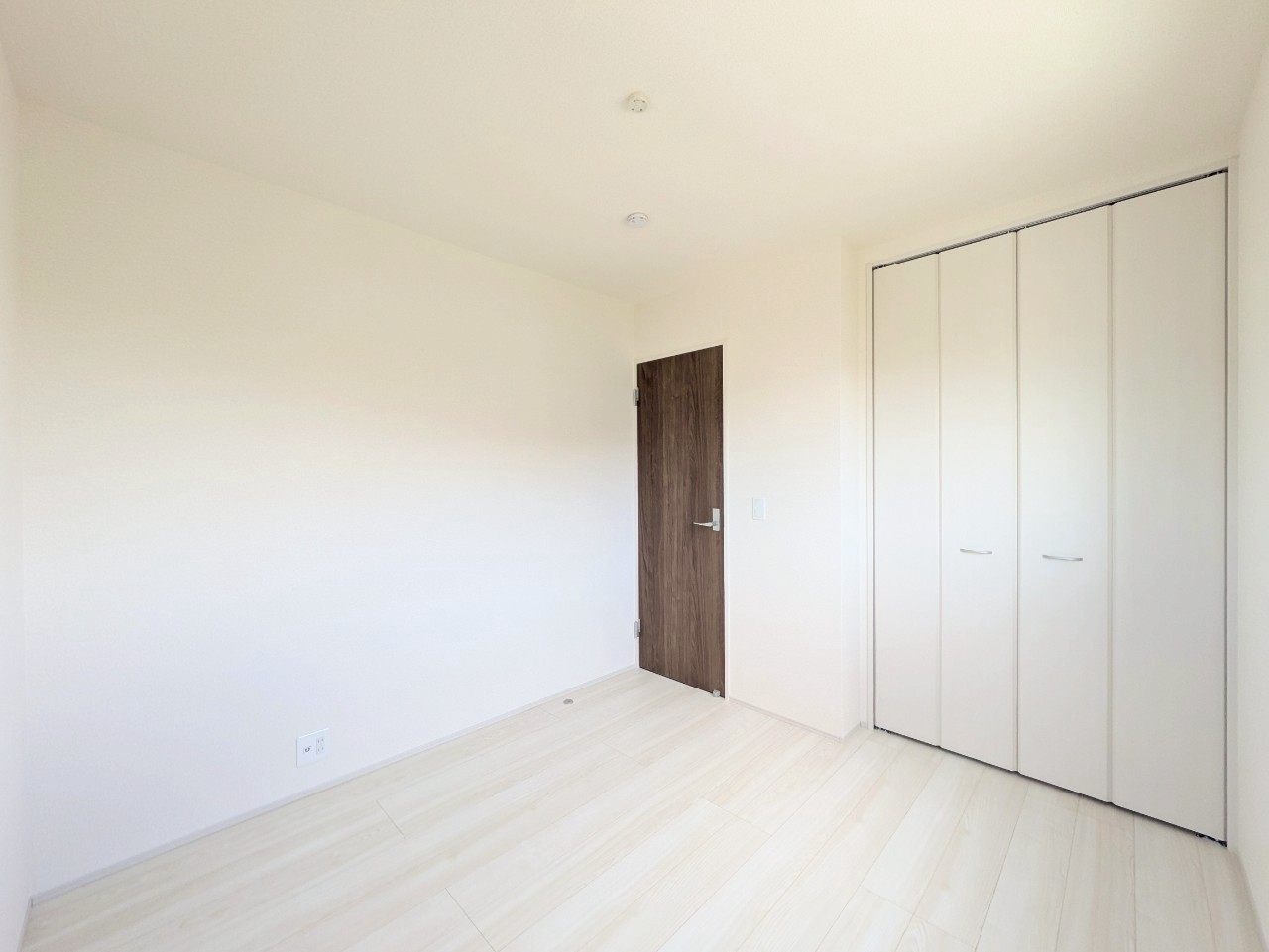 約4.6帖の洋室！