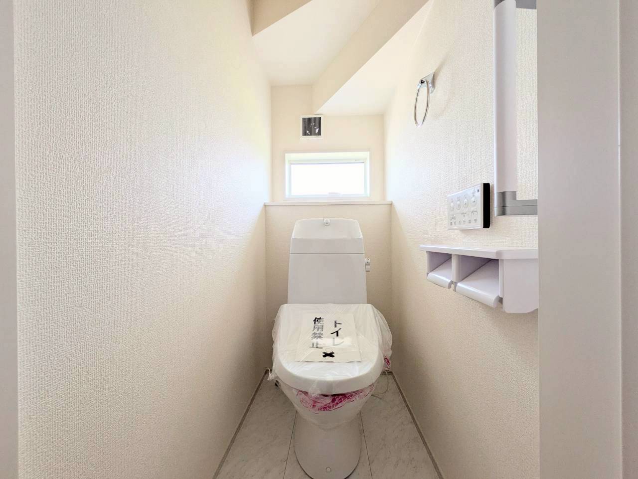 トイレは1階と2階の2ヶ所についております!