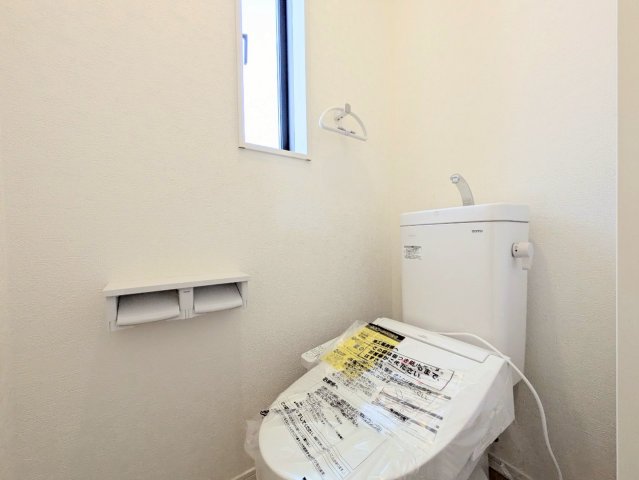 トイレは1階と2階の2ヶ所についております!