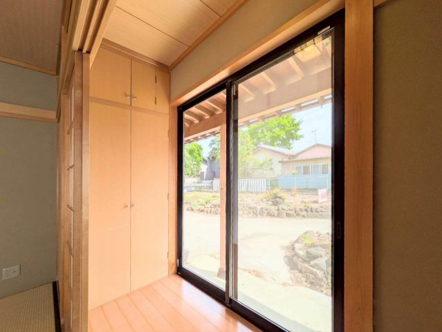 縁側には収納付き♪
